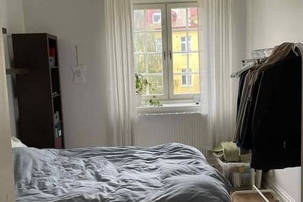 Möblerat rum i centrala Råsunda